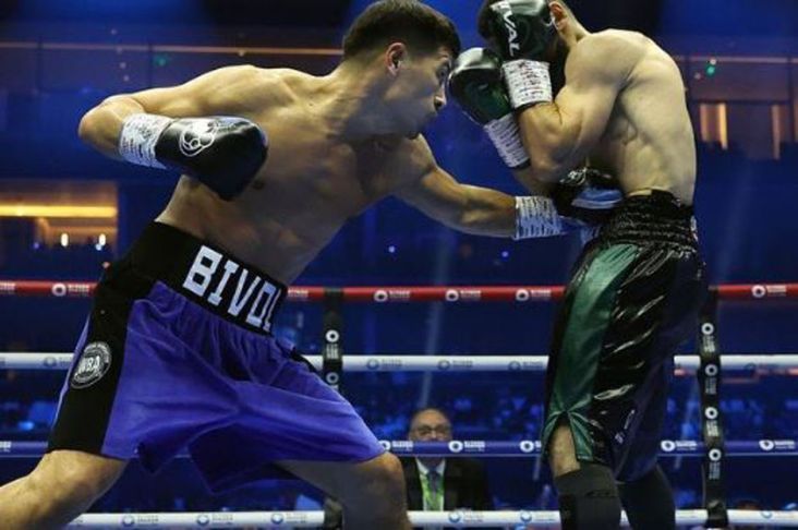 Dmitry Bivol Ogah Sabuk Juara Artur Beterbiev: Aku Mau Balas Dendam