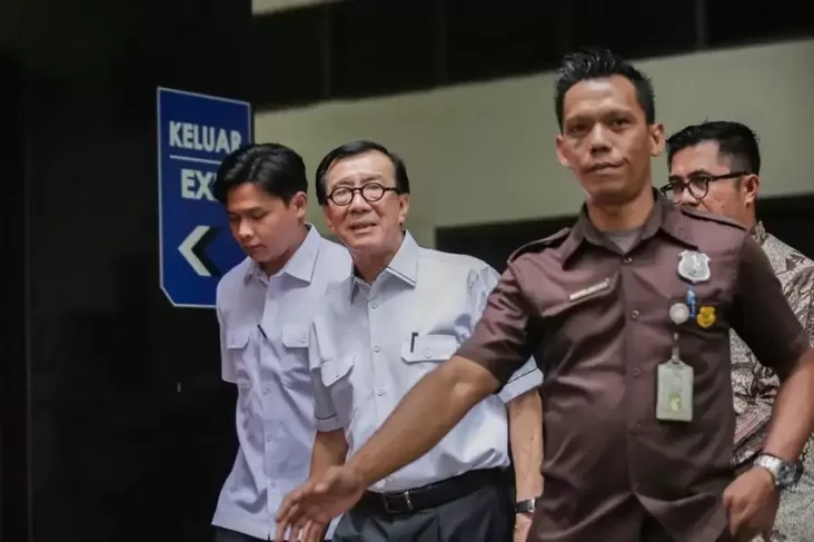 Yasonna Laoly Dicekal, Guntur Romli: KPK Agresif Kriminalisasi PDIP