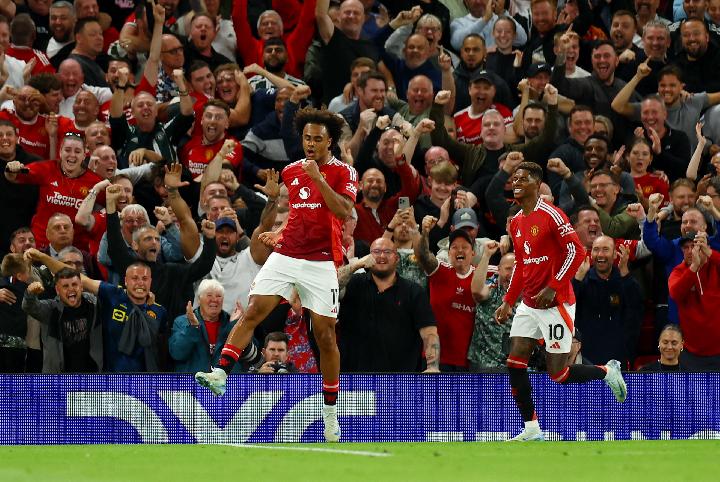 Awal Sempurna Joshua Zirkzee di tempat area Manchester United: Cetak Gol di tempat Debut, Jadi Pemain Terbaik Pilihan Suporter