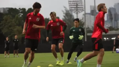 Latihan Awal Timnas Jepun dalam area Lapangan A GBK: Diguyur Gerimis lalu Ditutupi Kain Hitam