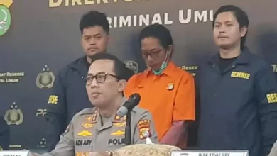 Istri Sandy Permana Emosi Dengar Keterangan Nanang Gimbal Diludahi: Dia Membalikkan Fakta