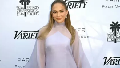 Jennifer Lopez Sumbangkan Pakaian untuk Korban Kebakaran di dalam di Los Angeles