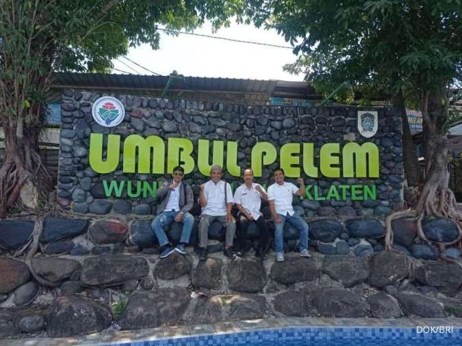 Inspirasi dari Desa Wunut, Desa BRILiaN yang dimaksud mana Membagikan THR untuk Warganya