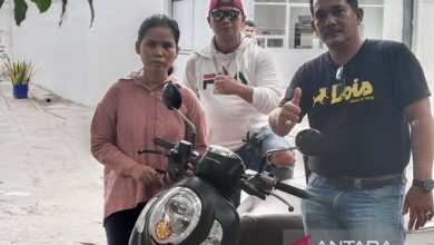 Polisi kembalikan motor milik wanita yang mana digunakan dirampas mantan kekasihnya