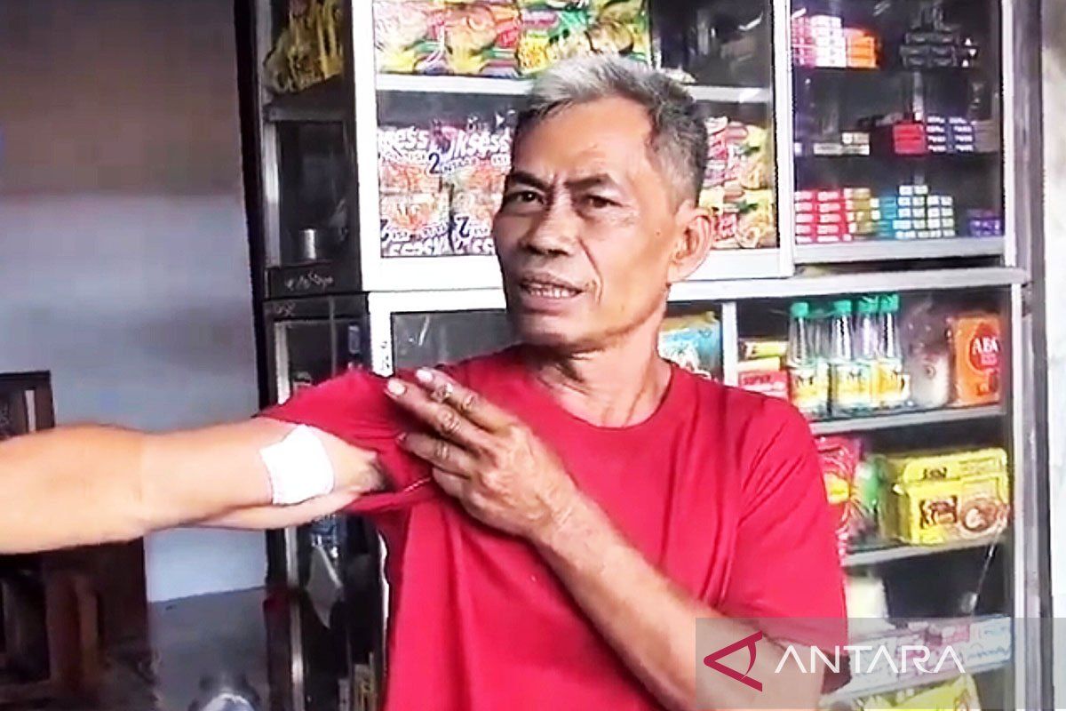 Tak terima ditegur, pria di area Jaktim todong dan juga tusuk pemilik warung
