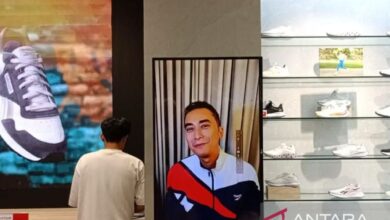 Aktor Winky Wiryawan membantu item ekocraf majukan gaya hidup