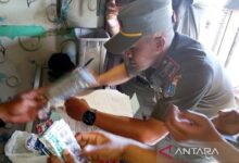 Cegah beredar, Satpol PP Kebayoran Lama sita 1.001 butir obat ilegal