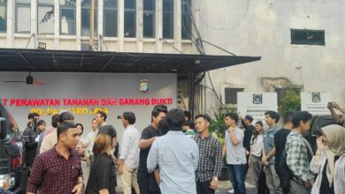 Mahasiswa yang digunakan ditangkap pada waktu kericuhan di area tempat Balai Daerah Perkotaan dipulangkan