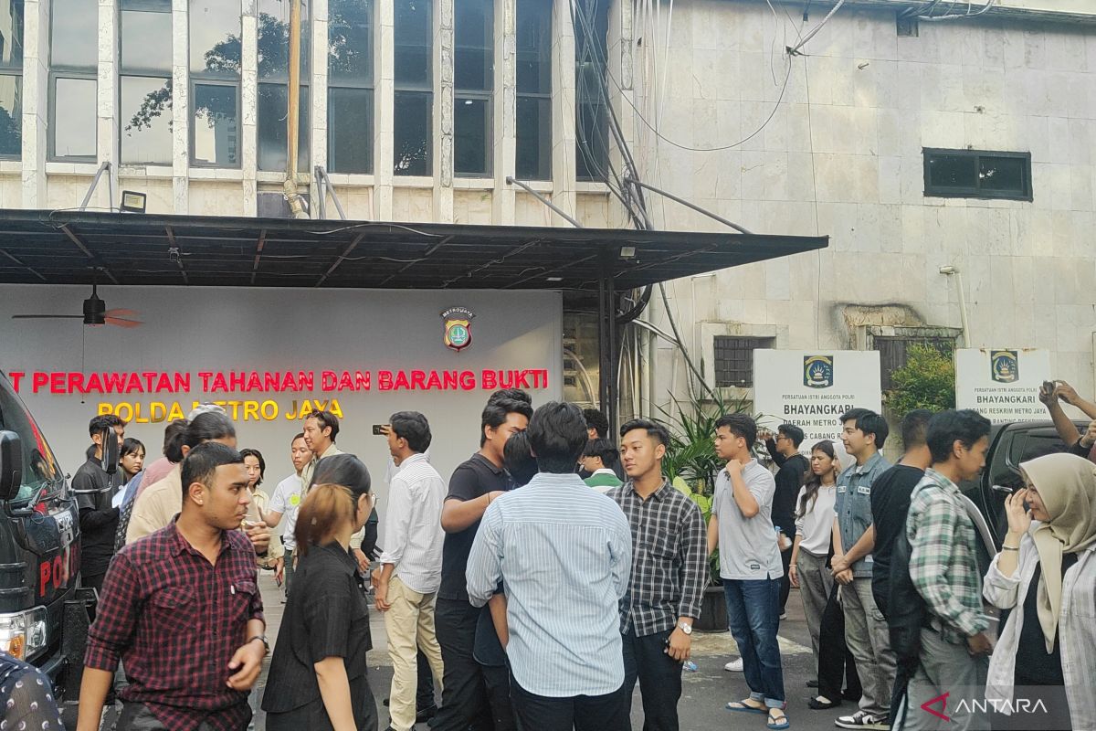 Mahasiswa yang digunakan ditangkap pada waktu kericuhan di area tempat Balai Daerah Perkotaan dipulangkan