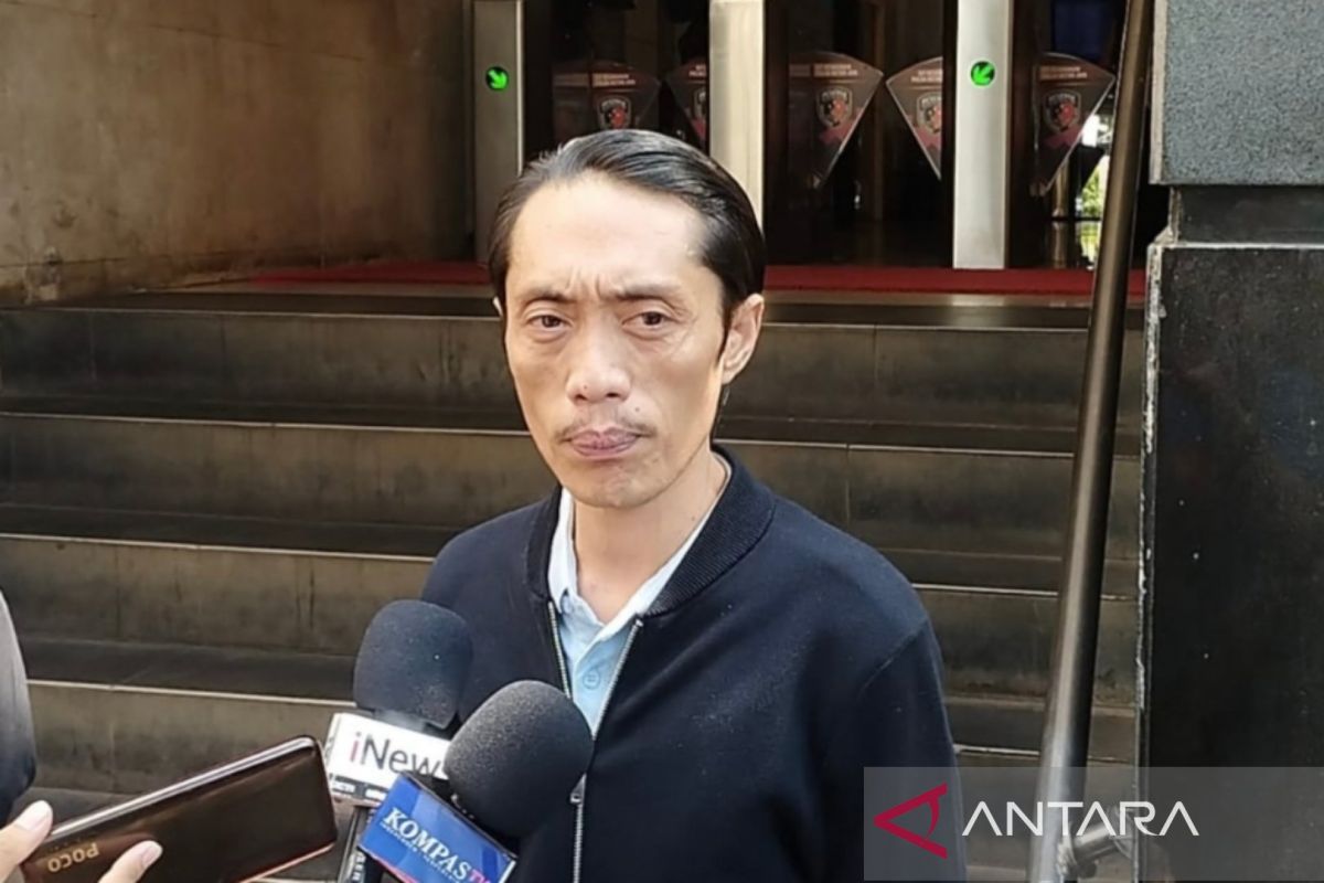 Kader PSI bawa bukti tambahan di tempat tindakan hukum dugaan ijazah palsu Jokowi