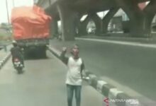 Polisi selidiki persoalan hukum pemalakan di tempat tempat Jalan Ring Road Cengkareng Jakbar