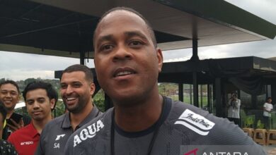 Patrick Kluivert membuka prospek panggil pemain lain antisipasi cedera