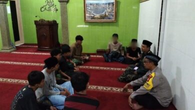 Remaja pelaku tawuran pada Tambora Jakbar dibina di dalam di pesantren kilat