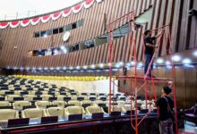 Perbedaan fungsi juga wewenang DPR – MPR
