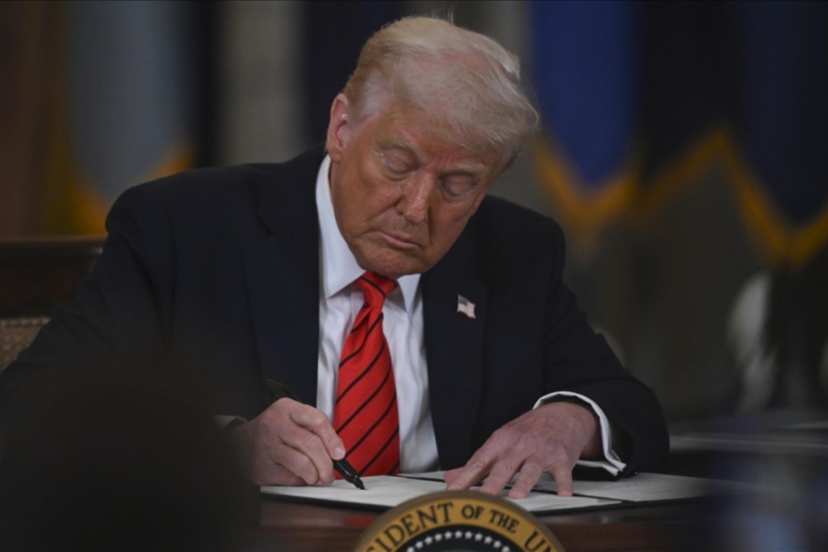 Trump baru semata “jatuhkan bom” pada impor mobil Eropa