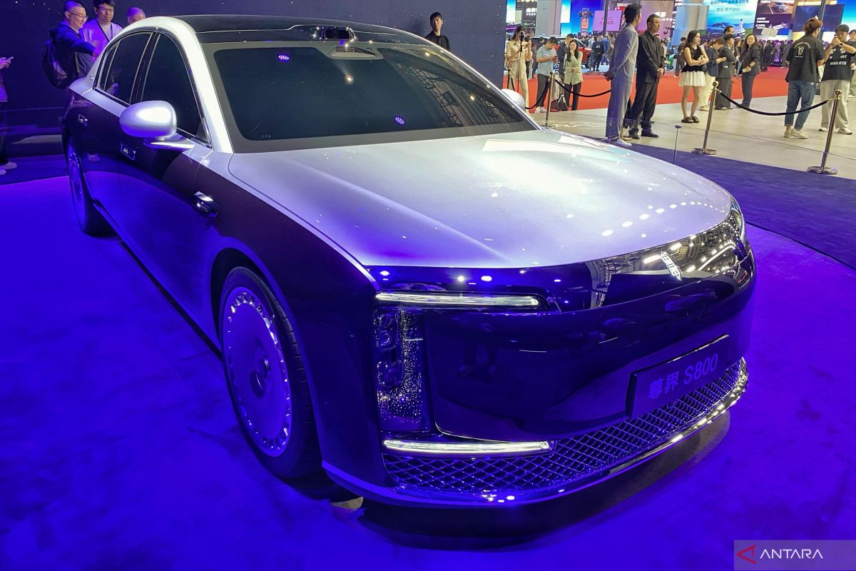 Sedan mewah Maextro S800 akan diresmikan akhir Mei