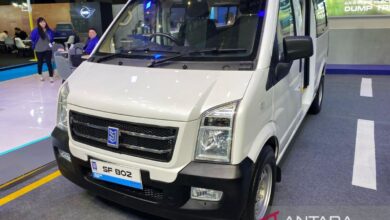 PT MAB tampilkan minivan elektrik yang mana digunakan mirip dengan Gelora E