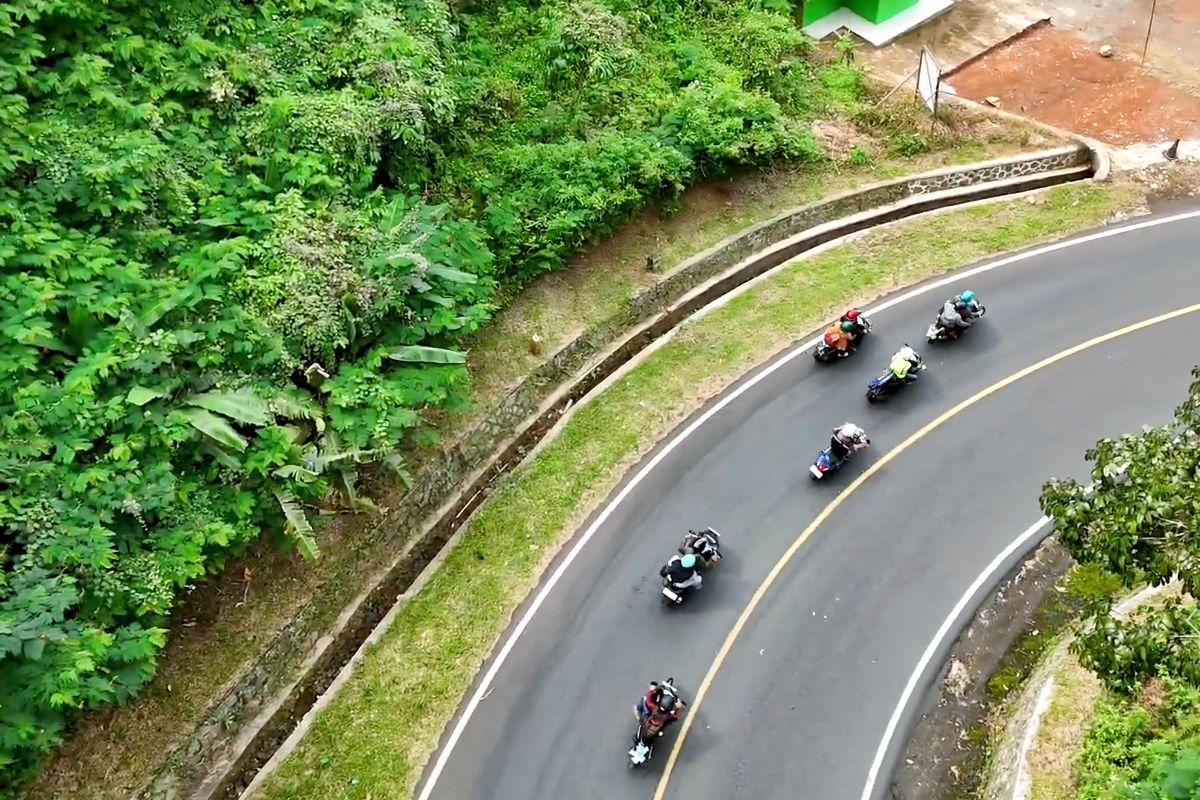 Motor listrik Adora diuji di area tur lintas Jawa Barat
