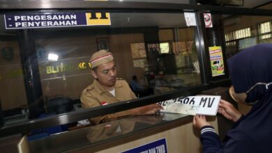 Cara ganti pelat nomor kendaraan mobil di 2025: Syarat lalu juga prosedurnya