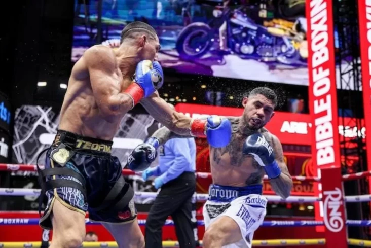 Teofimo Lopez Nodai Rekor Tak Terkalahkan Arnold Barboza, Pertahankan Sabuk WBO