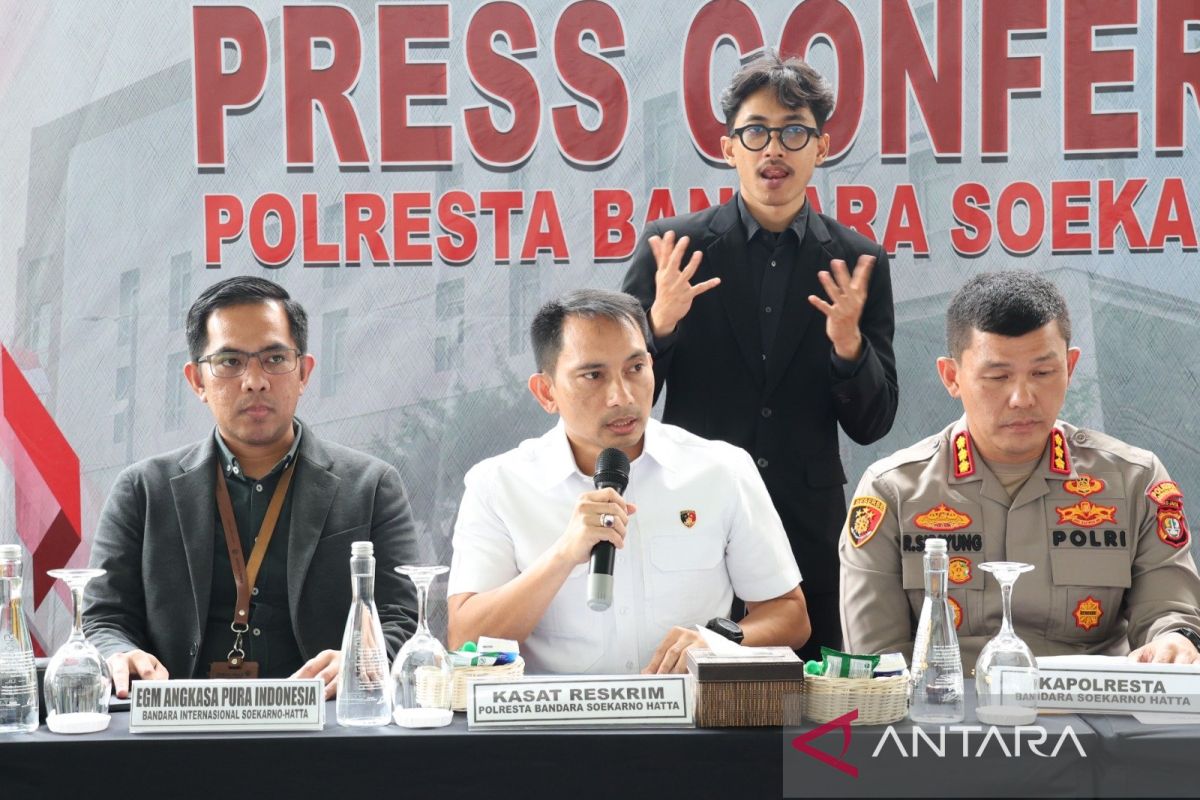 Tersangka penyelundupan benih lobster pada Bandara Soetta berbagi peran