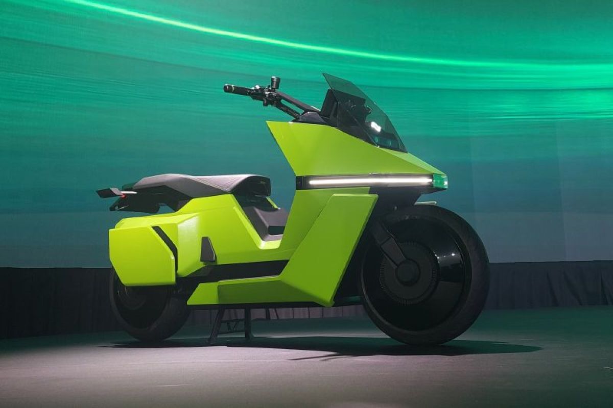 Omoway perkenalkan motor listrik otonomnya ke konsumen Indonesia