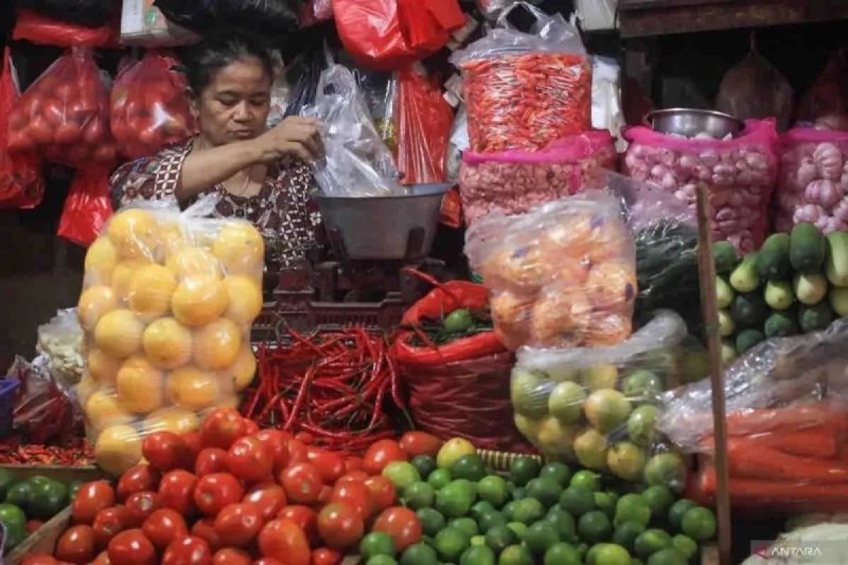 Bapanas: Harga bawang merah Rp37.900/kg, cabai rawit Rp53.800/kg