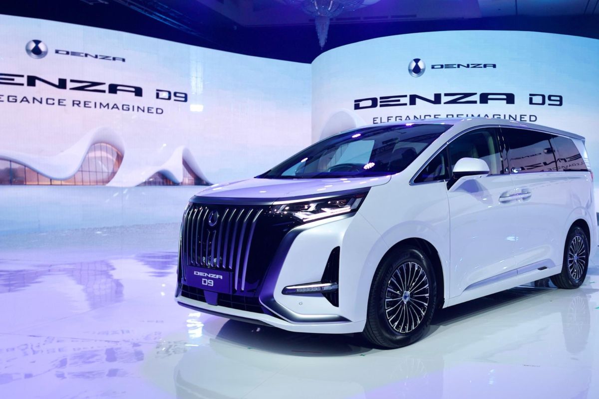 DENZA D9 sabet penghargaan “Car of the Year” dan juga high MPV listrik terbaik