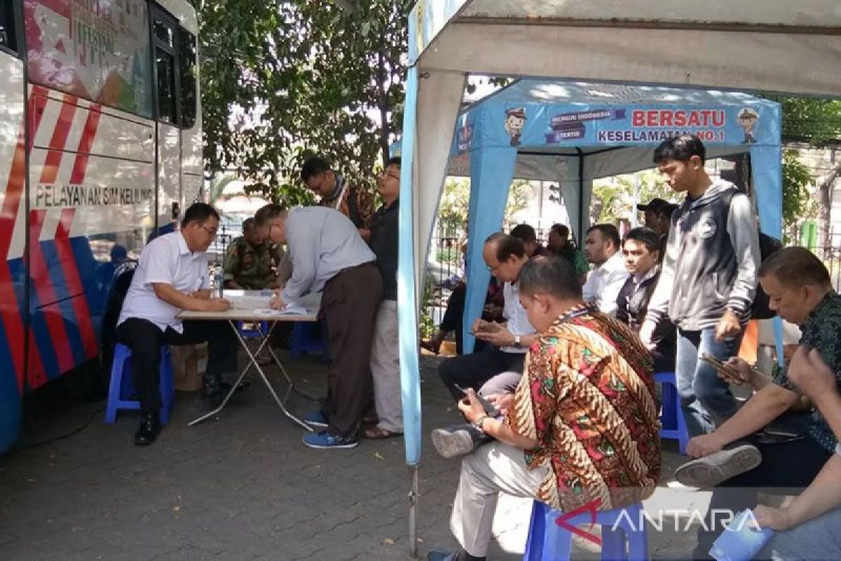 SIM Keliling ada juga di tempat di Lobby Admisi Kampus Anggrek Binus