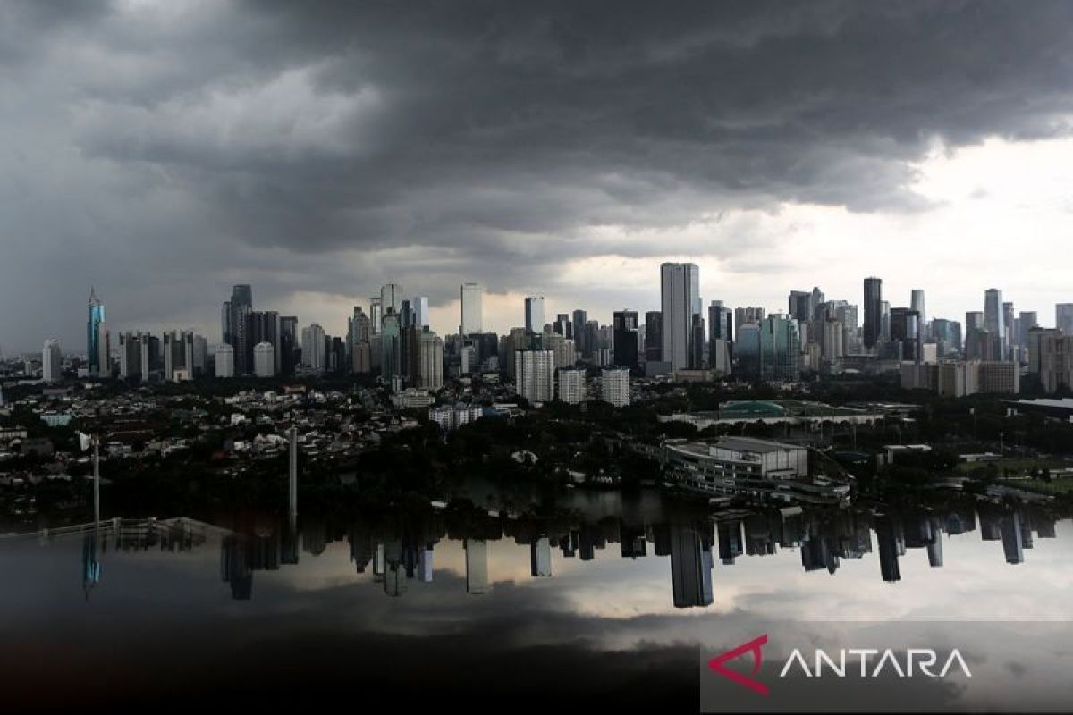DKI DKI Jakarta diperkirakan hujan pada hari terakhir pekan sore hingga waktu di malam hari