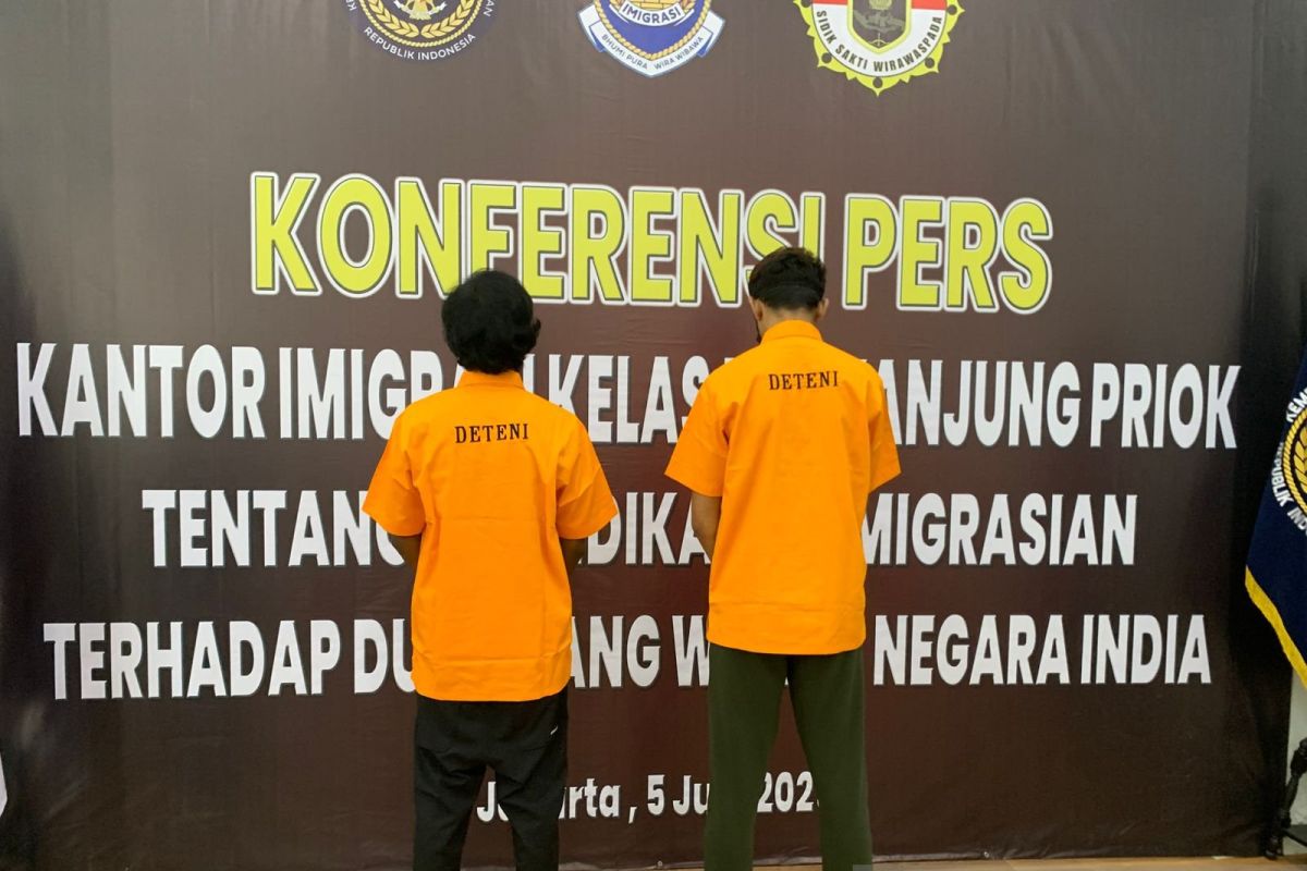 Imigrasi Tanjung Priok tangkap dua warga India yang tersebut digunakan mengaku pemodal