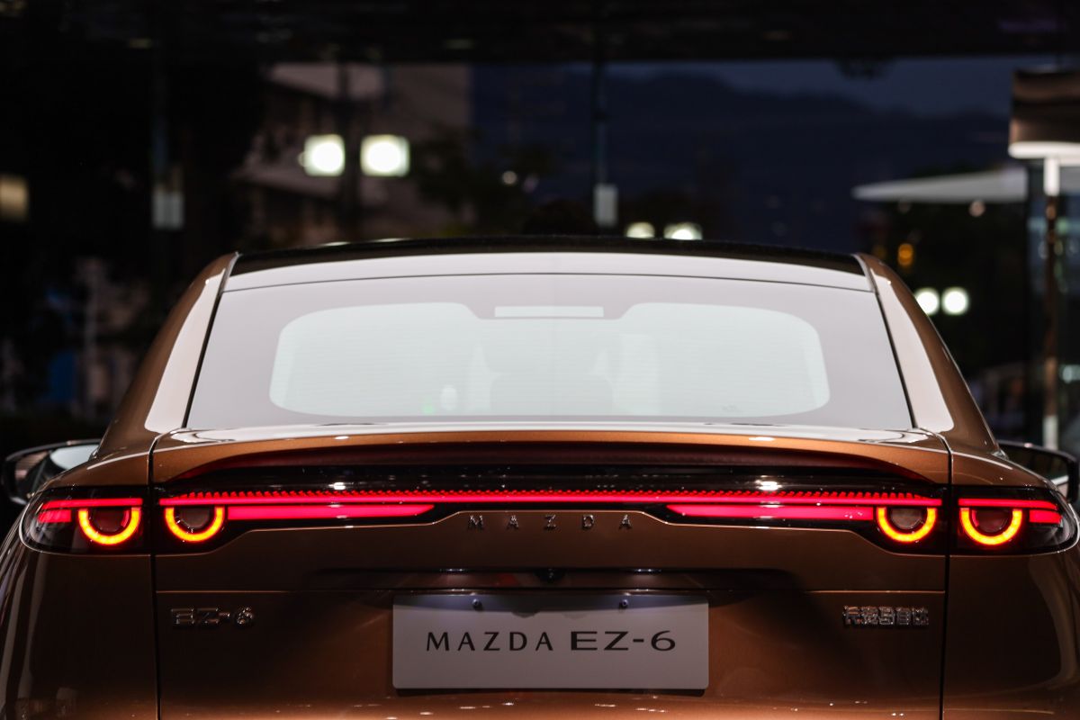 Mazda EZ-6 Sports Edition akan dirilis di tempat tempat Chongqing Auto Show