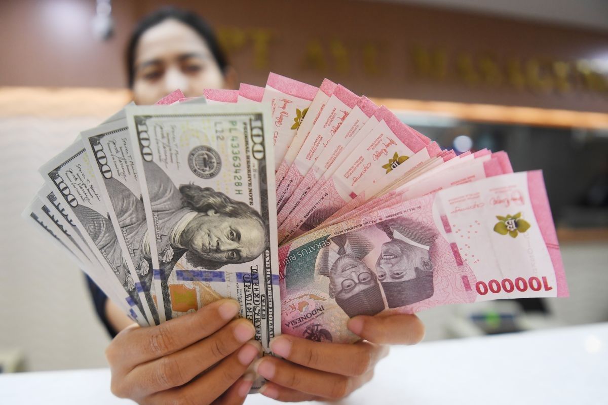 Rupiah menguat dipengaruhi harapan penurunan suku bunga Fed