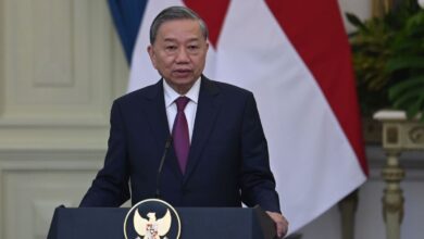 Perbedaan komunisme juga sosialisme, dan juga juga negara penganutnya