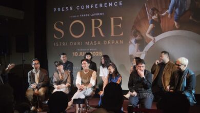 Perbedaan “Sore: Istri dari Masa Depan” versi film juga web series