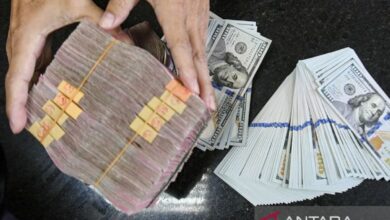 Rupiah pada Hari hari terakhir pekan pagi melemah jadi Rp16.322 per dolar Negeri Paman Sam