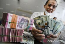 Rupiah menguat seiring rencana Trump ganti “chairman” The Fed
