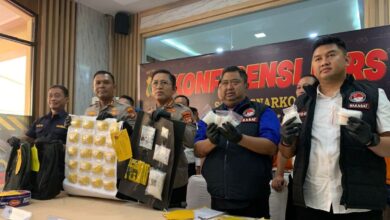 Polisi tangkap kurir narkoba yang dimaksud dimaksud selundupkan narkotika gunakan kaleng