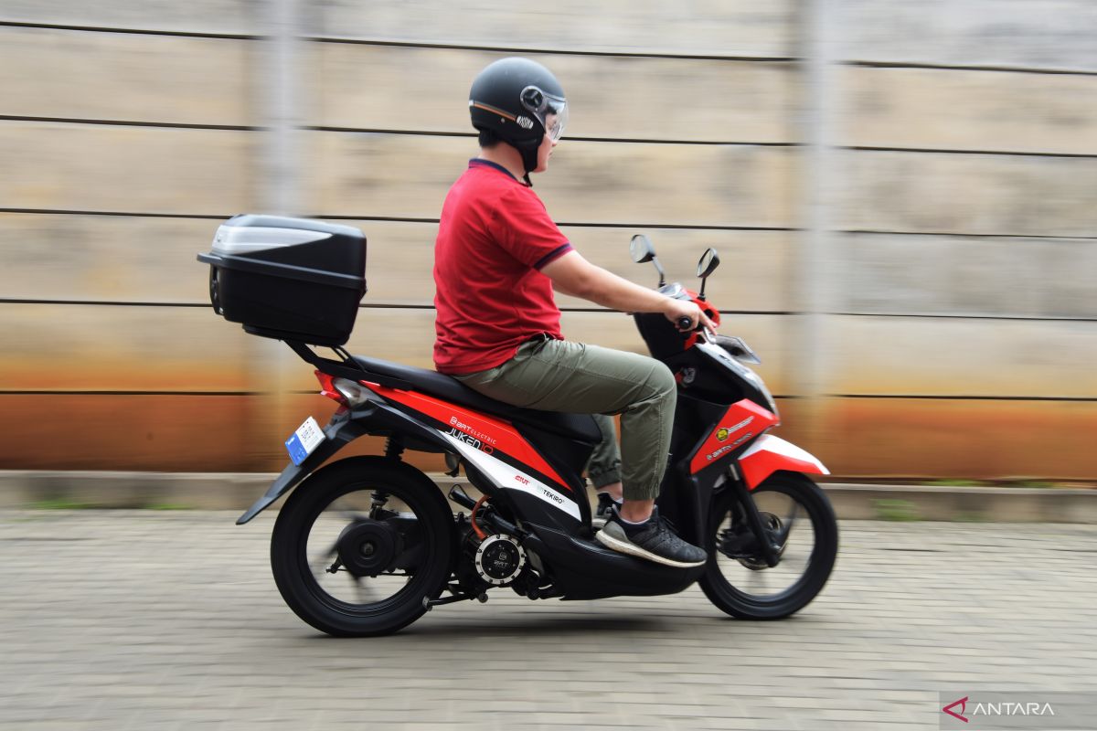 Tips rawat motor matik: Hindari kebiasaan geber gas ketika berhenti