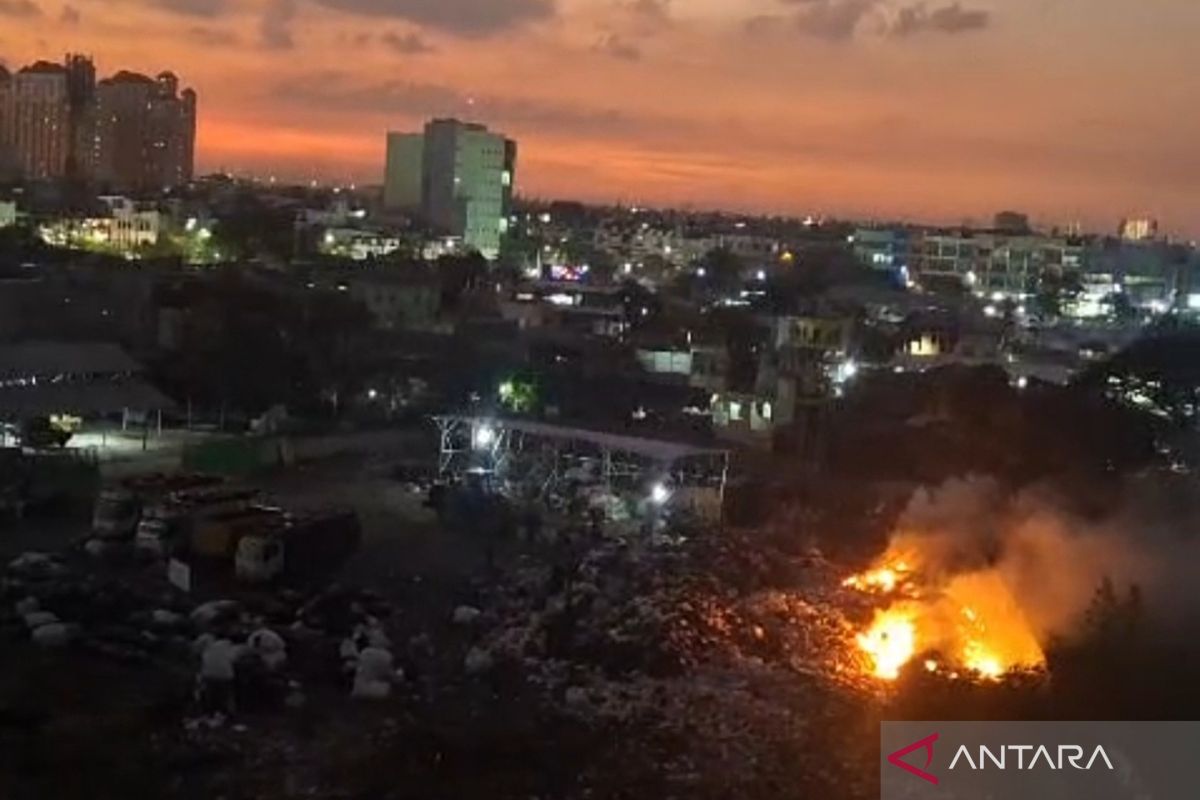 Jangan bakar sampah sembarangan, mampu terancam denda dan juga pidana