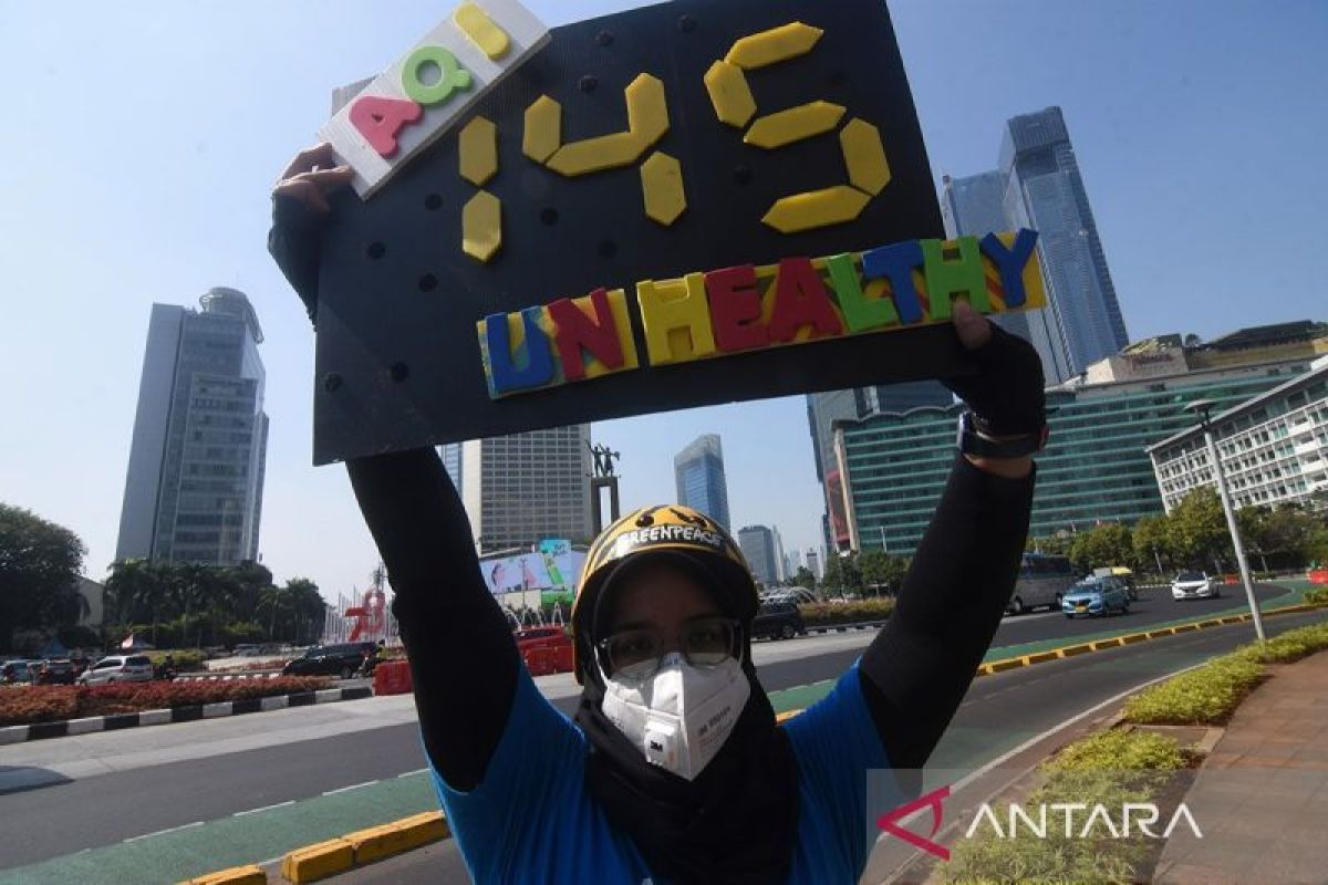 Level udara DKI sedang, tapi kelompok sensitif perlu pakai masker