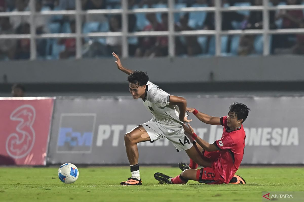 Gerald Vanenburg: Tak adil jikalau belaka sekali mengamati performa Rafael Struick