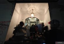 Rumah Eko Patrio dijarah massa pascademonstrasi dalam tempat Ibukota Indonesia