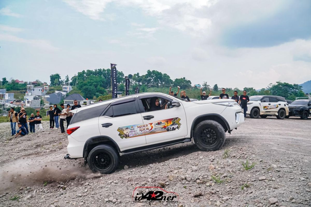 ID42NER ramaikan perayaan hari jadi ke-8 chapter Bandar Lampung