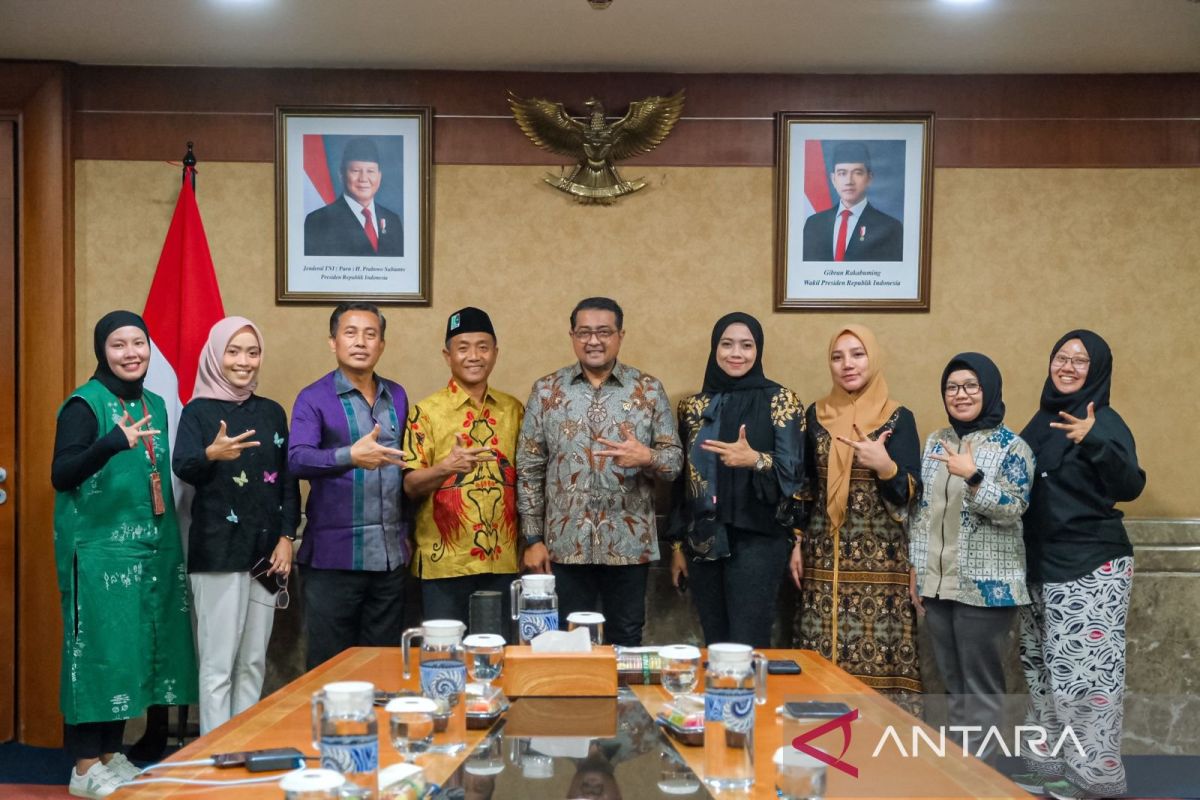 Menekraf apresiasi KAHMI peringkat pameran fesyen Muslim kembangkan ekraf