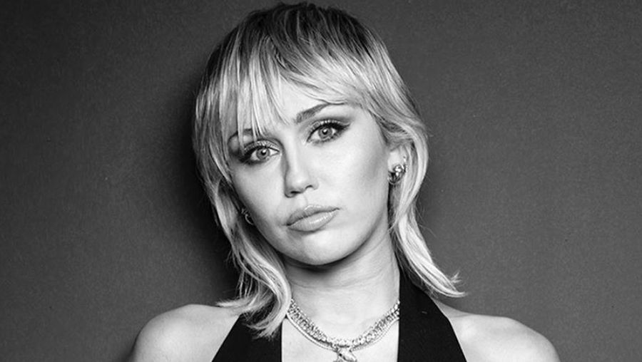 Miley Cyrus Tulis Lagu Baru untuk Film Avatar: Fire and Ash