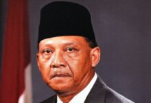 Profil Umar Wirahadikusumah, sosok Wakil Presiden RI ke-4