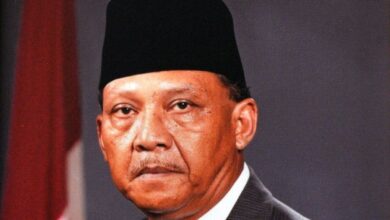 Profil Umar Wirahadikusumah, sosok Wakil Presiden RI ke-4