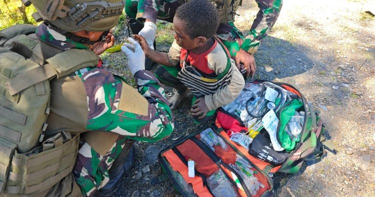 Satgas Yonif 732/Banau Hadirkan Layanan Kepuasan Door to Door pada Mamere, Bukti Nyata Kepedulian TNI untuk Warga Perbatasan