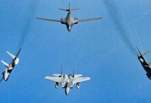 Perang Baru Trump Makin Ngeri, Jet Bomber Turun-Negara Deportasi Warga